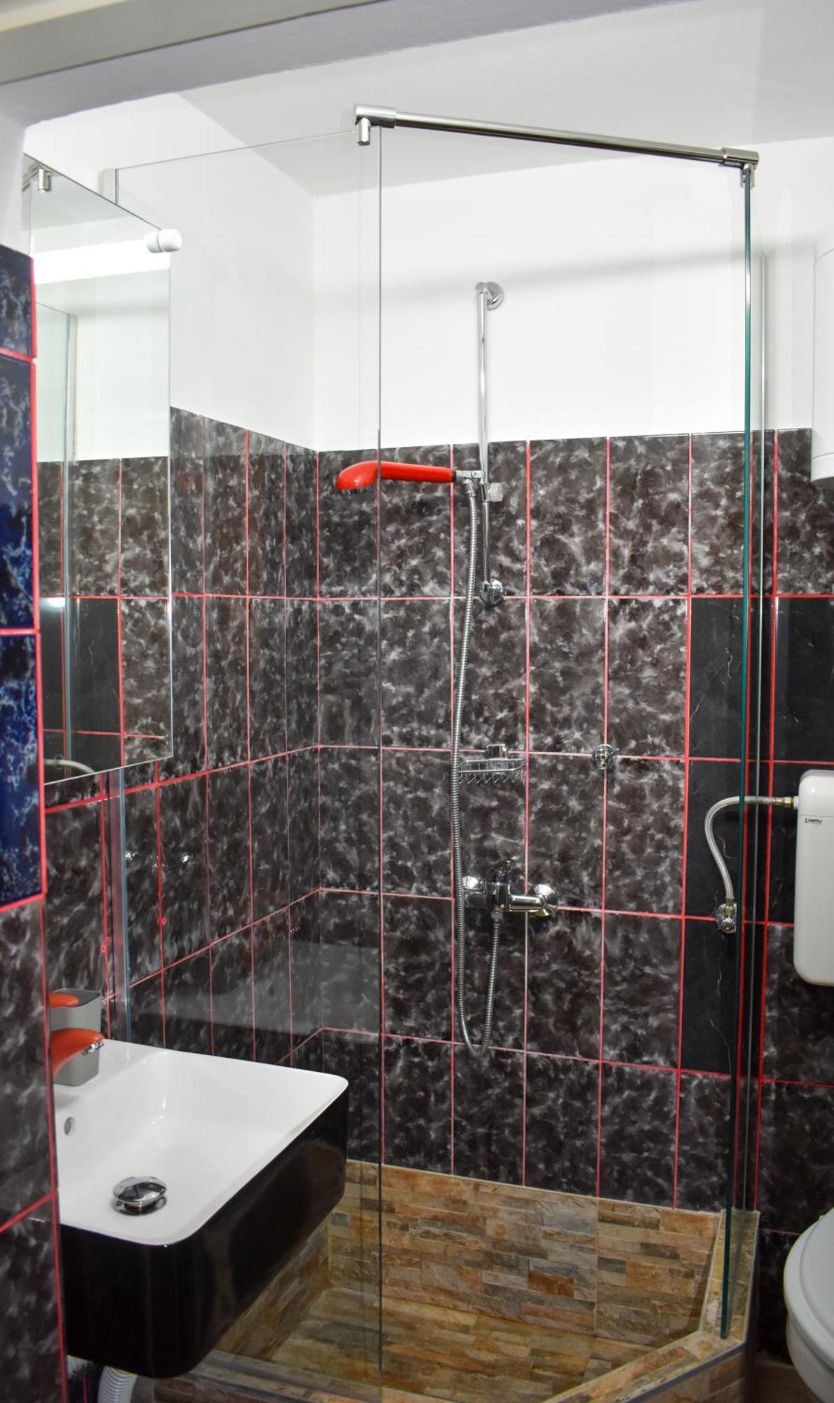 Apartmani Luky Karlobag Buitenkant foto